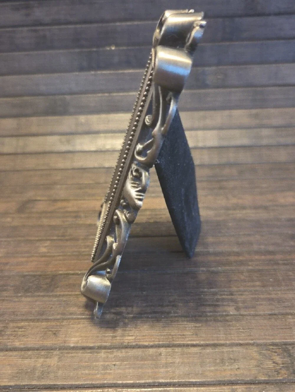 Vintage Metal Ornate Picture Frame — Silver Finish